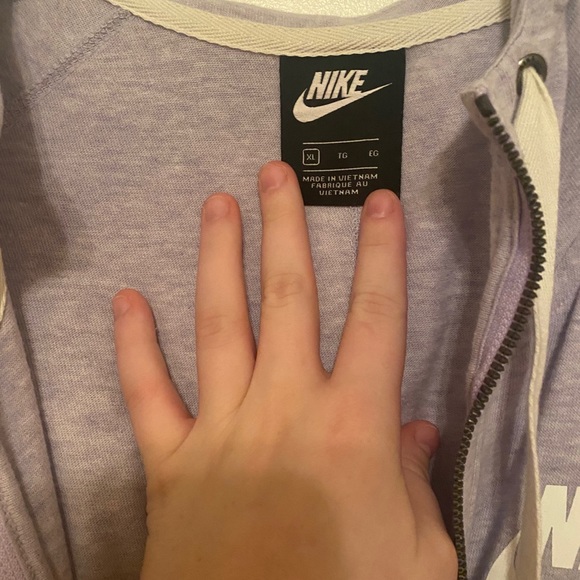 Nike jacket! - Picture 3 of 3